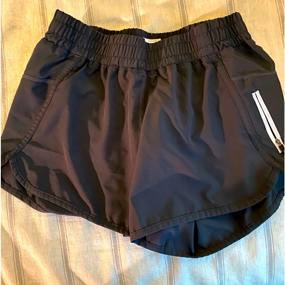 Zyia shorts grey size 4
